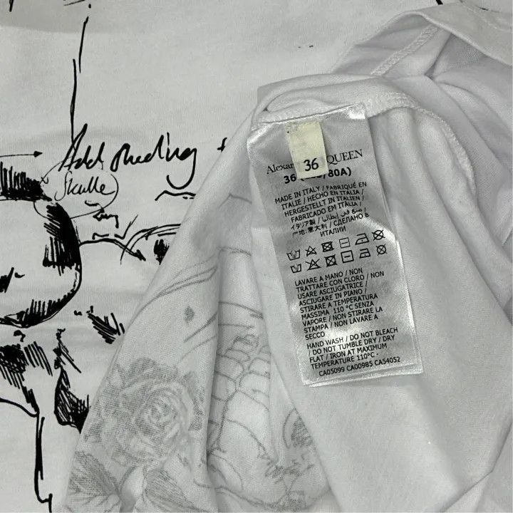 Alexander McQueen Alexander McQueen Skull Print T-Shirt for Women 0079 Size S / US 4 / IT 40 - 3 Thumbnail