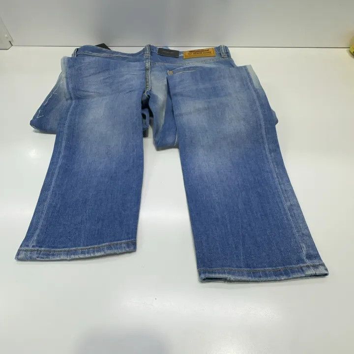 Dsquared2 DSQUARED2 Slim Fit Light Blue Denim Pants 0079 Size US 44 / EU 60 - 11 Thumbnail