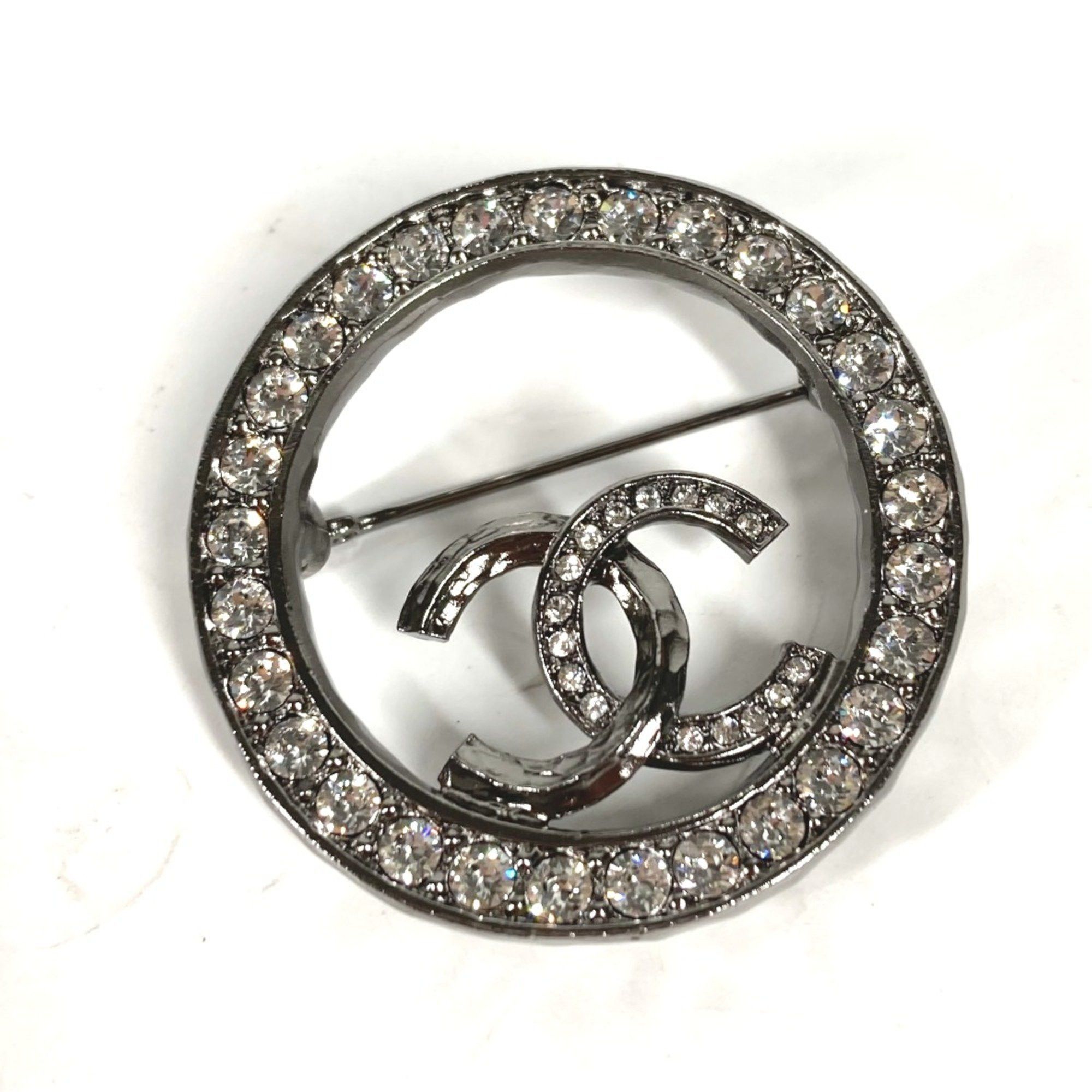 Chanel Chanel Logo CC brooch Size ONE SIZE - 7 Thumbnail