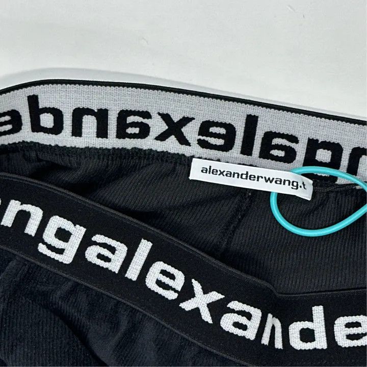 Alexander Wang Alexander Wang Black Corduroy Shorts for Women 0079 Size 24" / US 00 / IT 34 - 4 Thumbnail