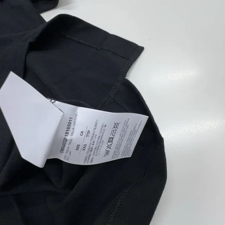 Off-White OFF-WHITE Black Graphic T-Shirt with Face Print 0079 Size US XXS / EU 40 - 3 Thumbnail