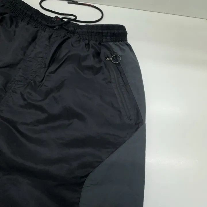 Off-White Jordan x OFF-WHITE Black Nylon Sports Pants 0079 Size US 44 / EU 60 - 8 Thumbnail
