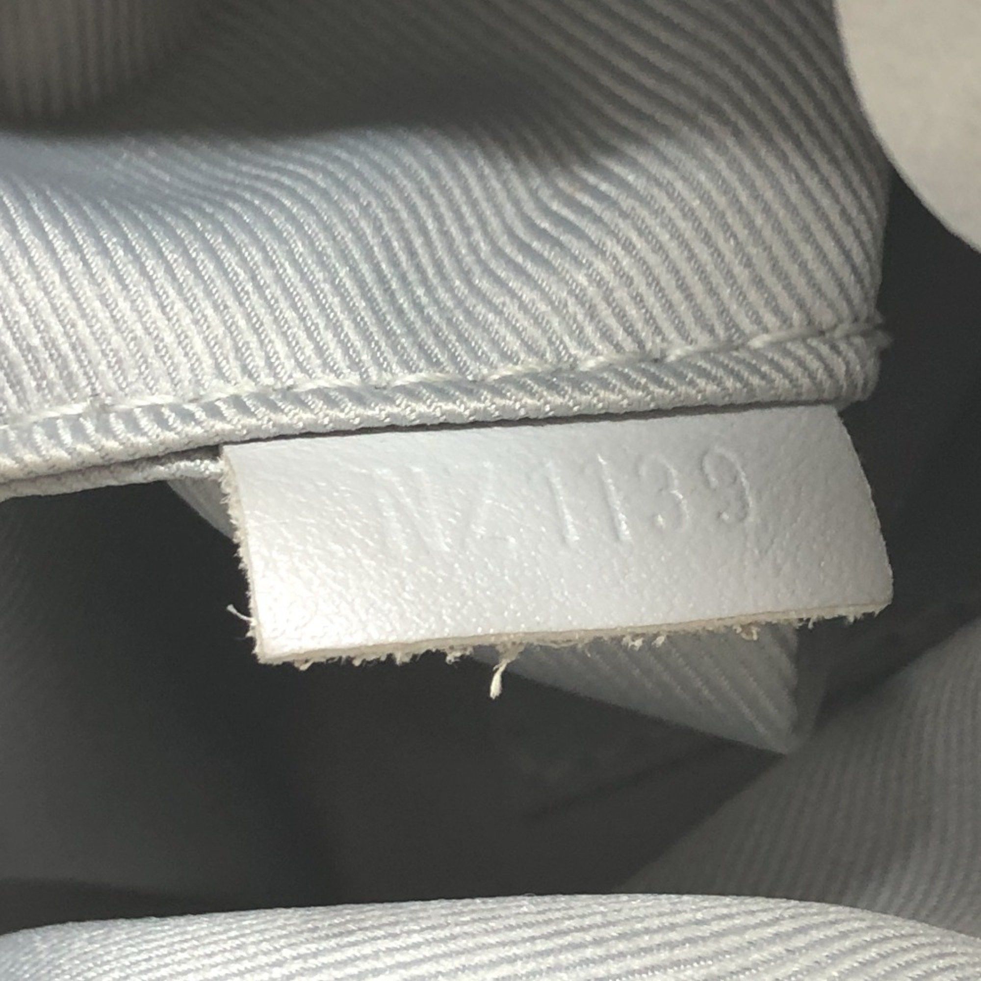 Louis Vuitton Louis Vuitton Chalk shoulder Size ONE SIZE - 12 Thumbnail