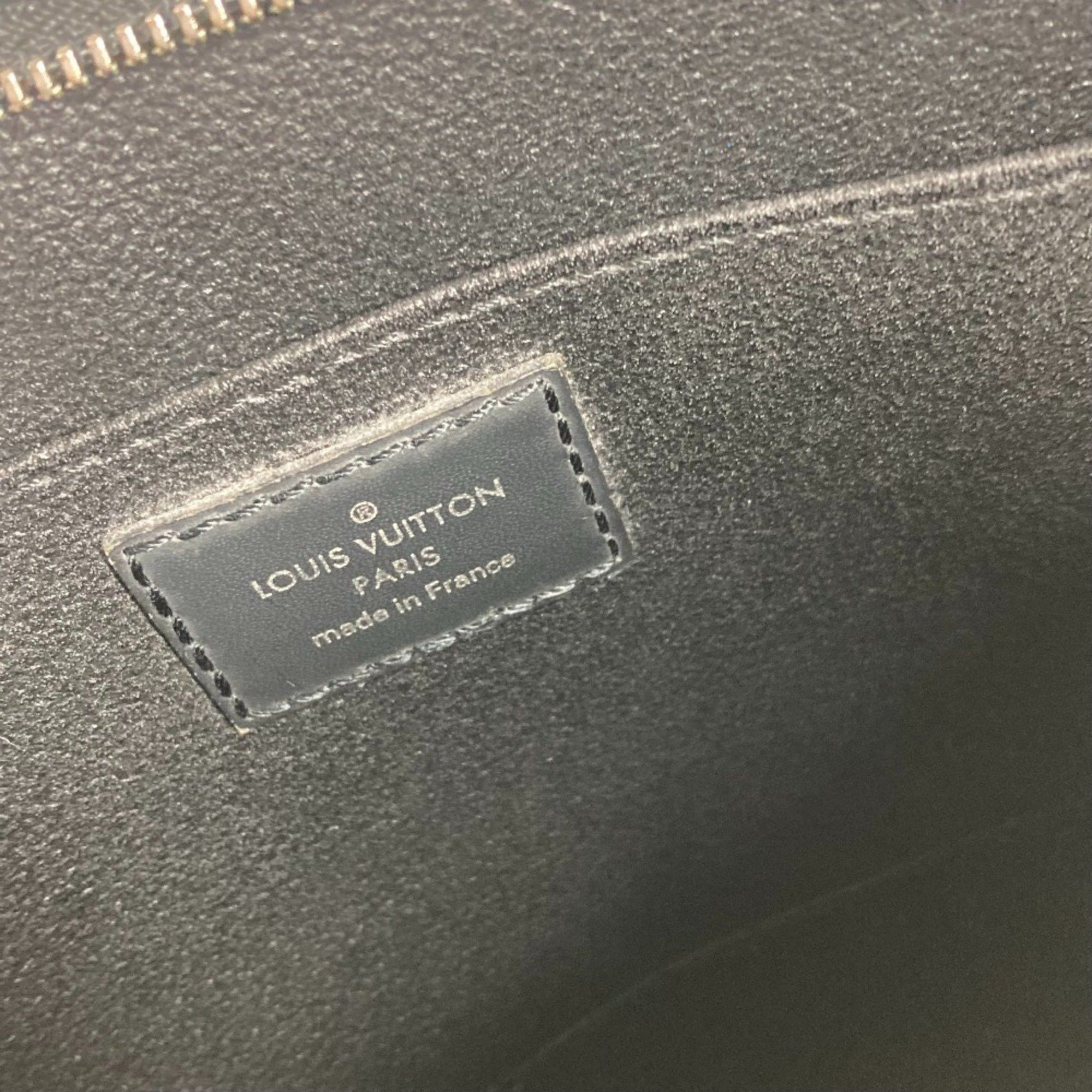 Louis Vuitton Louis Vuitton Poche Toilette clutch Size ONE SIZE - 13 Thumbnail