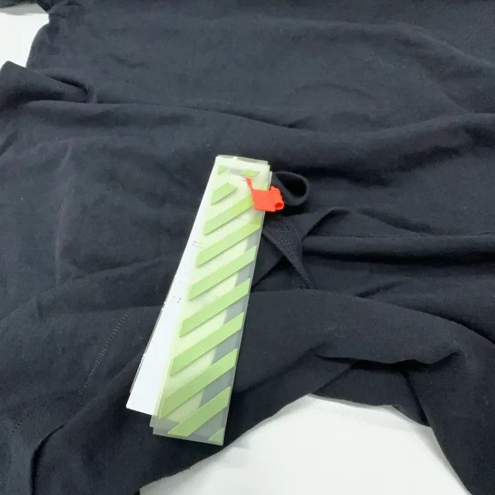 Off-White Off-White Cotton Graphic Print Crew Neck T-Shirt 0079 Size US XL / EU 56 / 4 - 3 Thumbnail