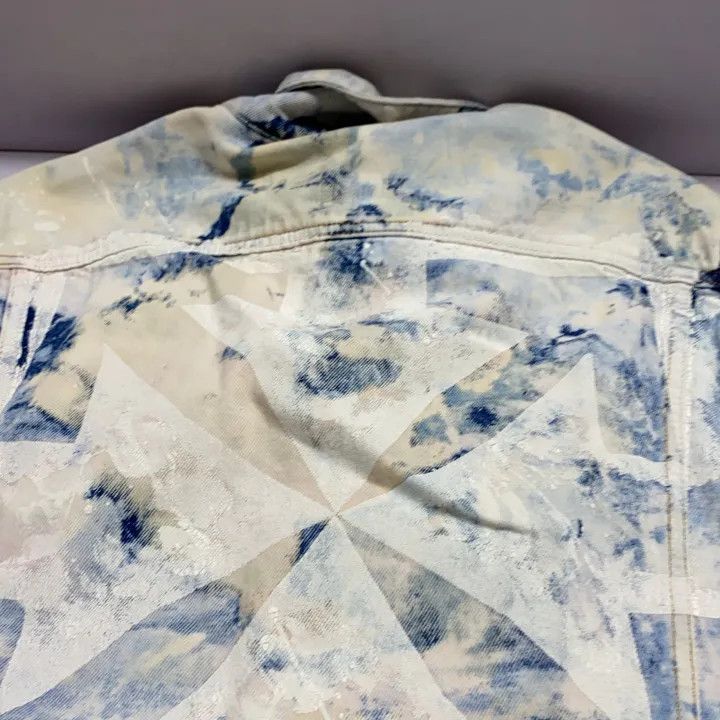 Off-White Off-White Bleached Denim Jacket for Men 0079 Size US L / EU 52-54 / 3 - 7 Thumbnail
