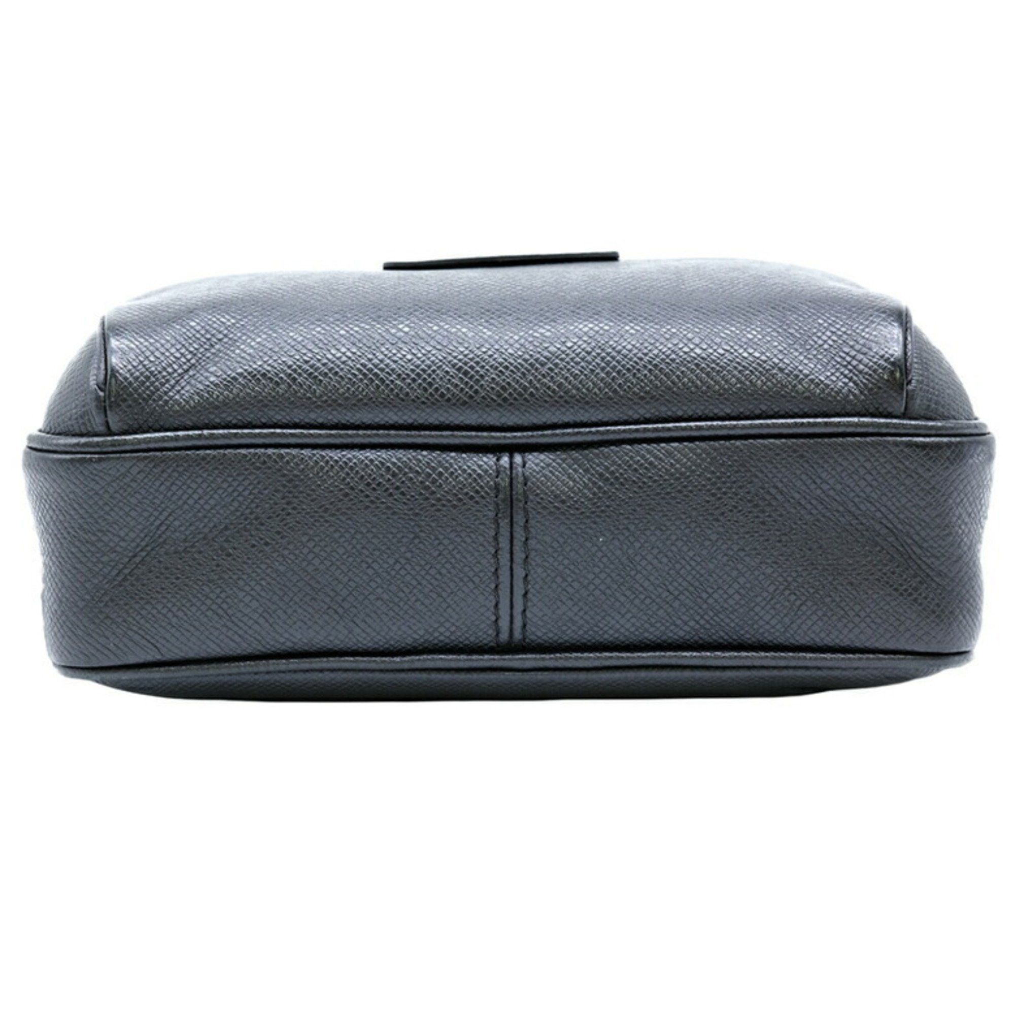 Louis Vuitton Louis Vuitton Outdoor shoulder Size ONE SIZE - 3 Thumbnail