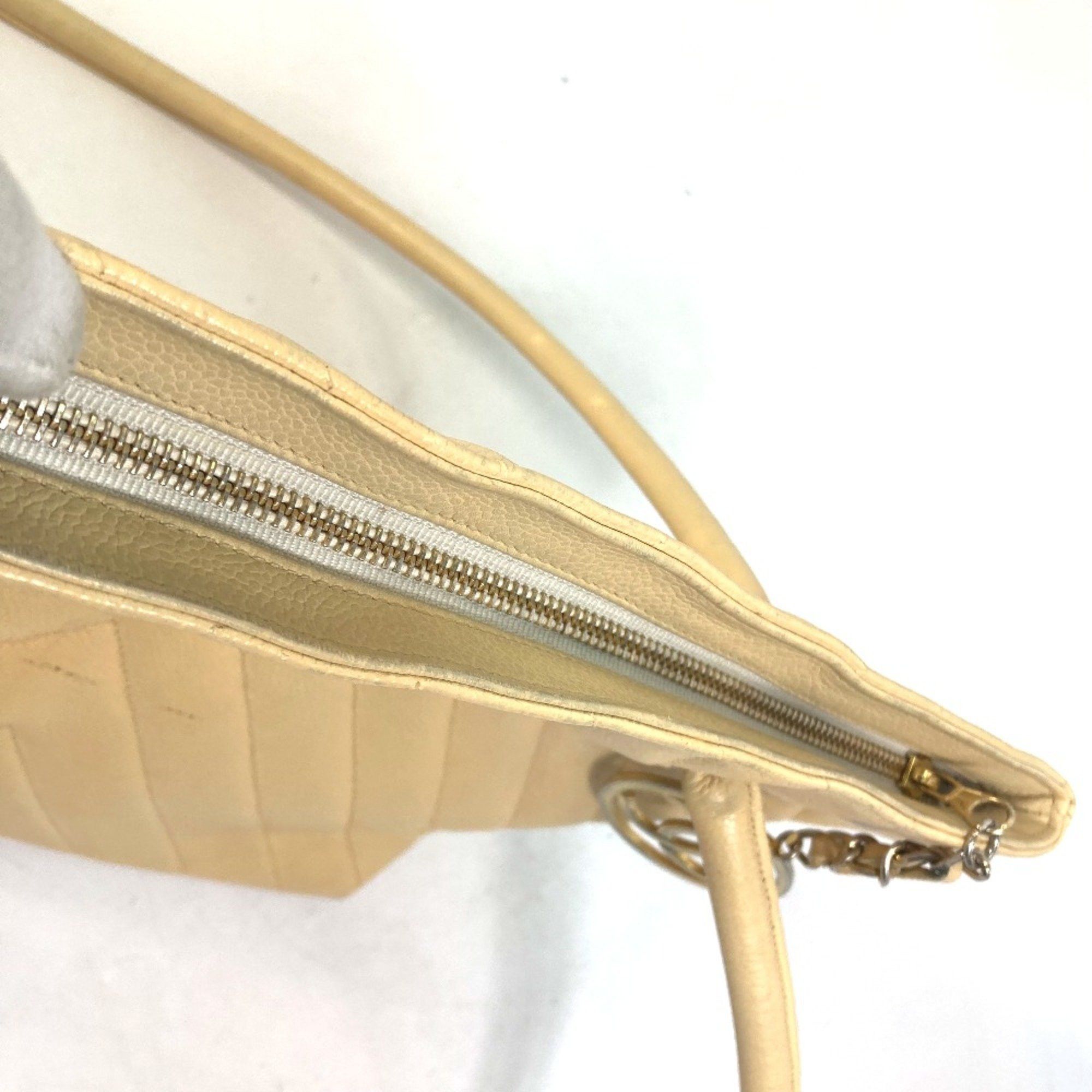 Chanel Chanel Wild stitch shoulder Size ONE SIZE - 15 Thumbnail