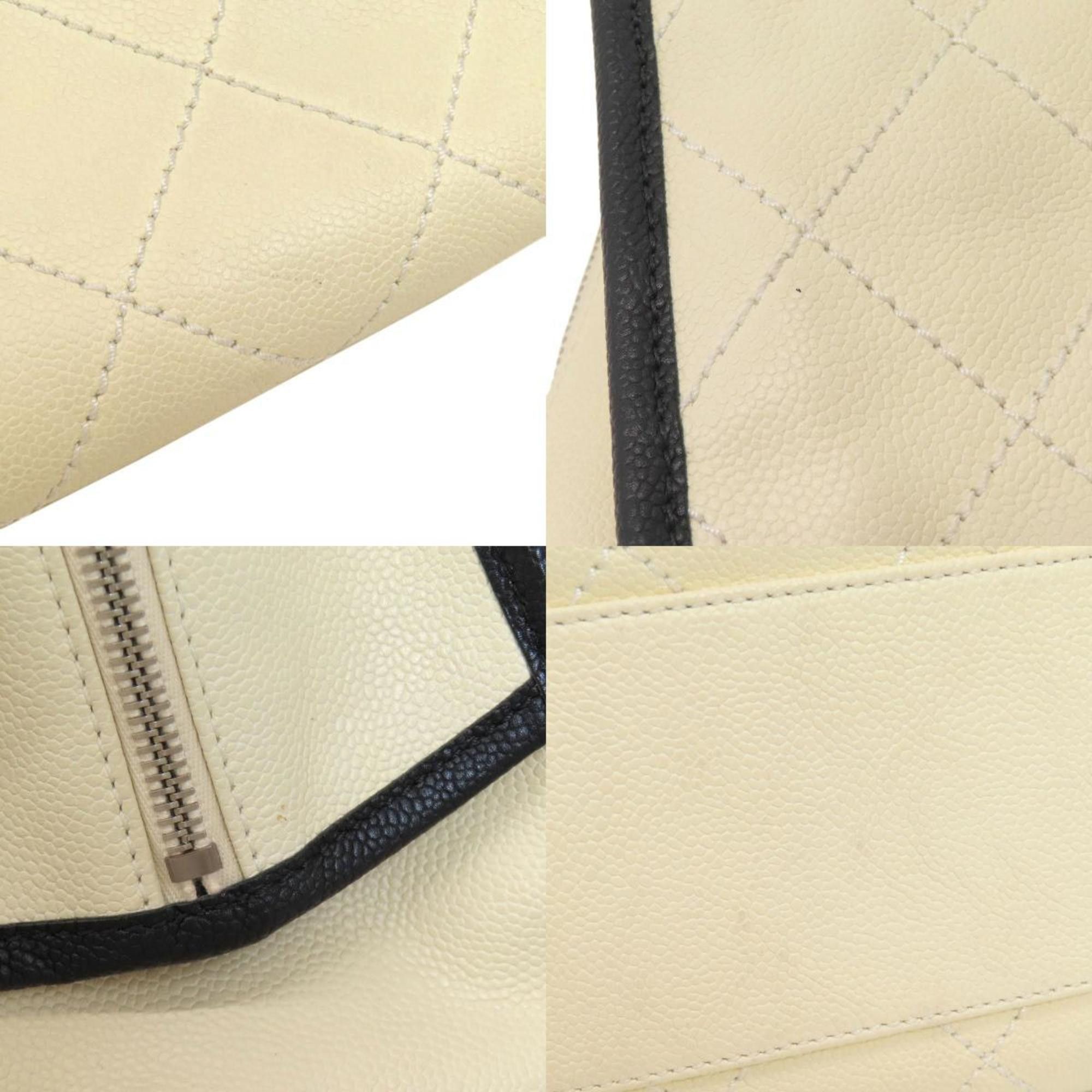 Chanel Chanel Logo CC tote Size ONE SIZE - 8 Thumbnail
