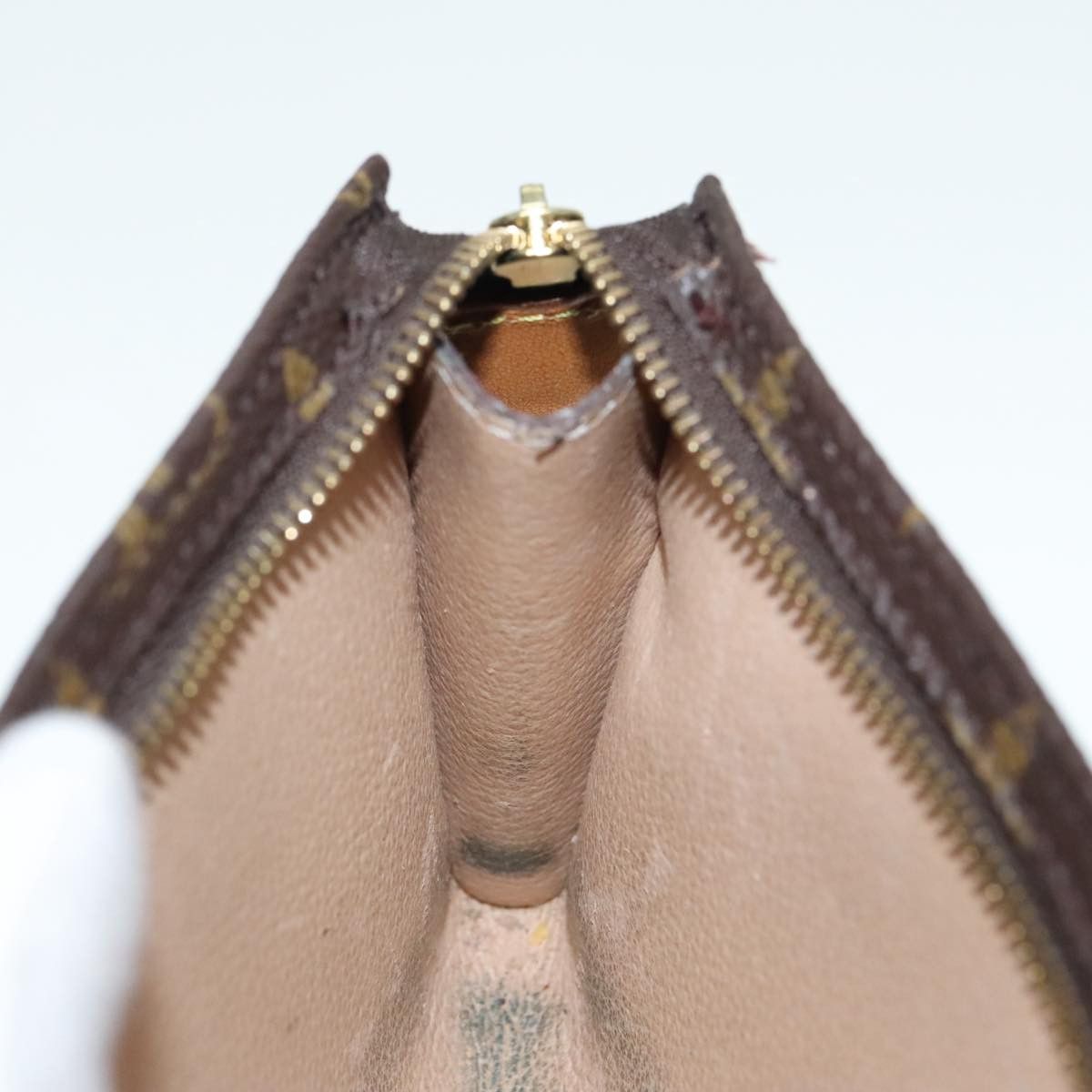 Louis Vuitton Louis Vuitton Trousse de Toilette clutch Size ONE SIZE - 16 Thumbnail