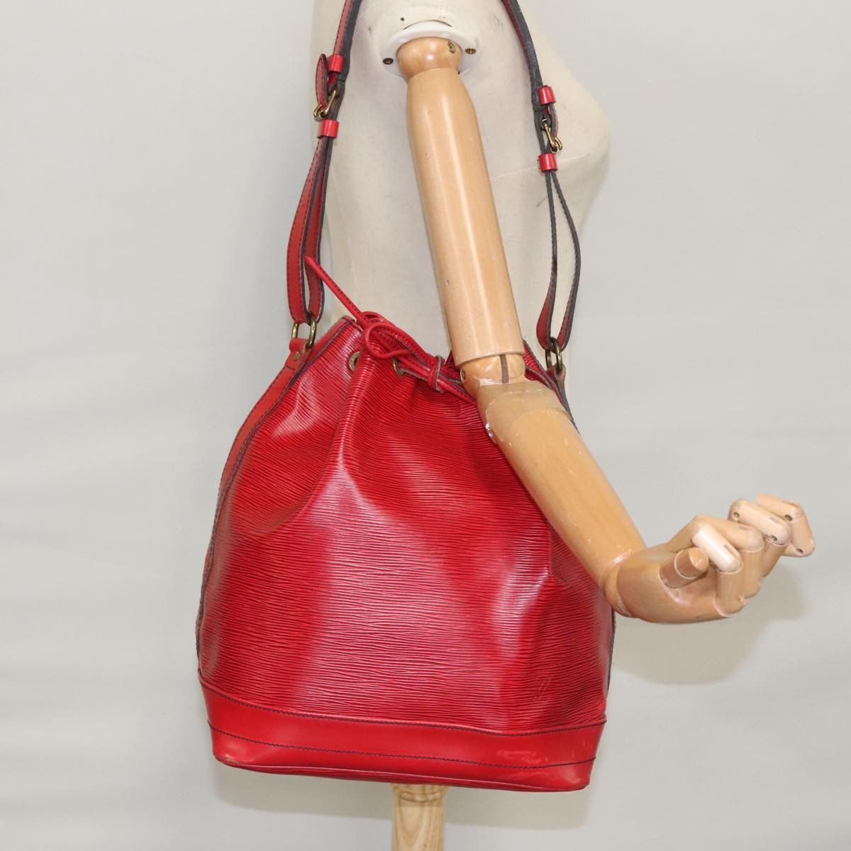 Louis Vuitton Louis Vuitton Noe shoulder Size ONE SIZE - 17 Thumbnail