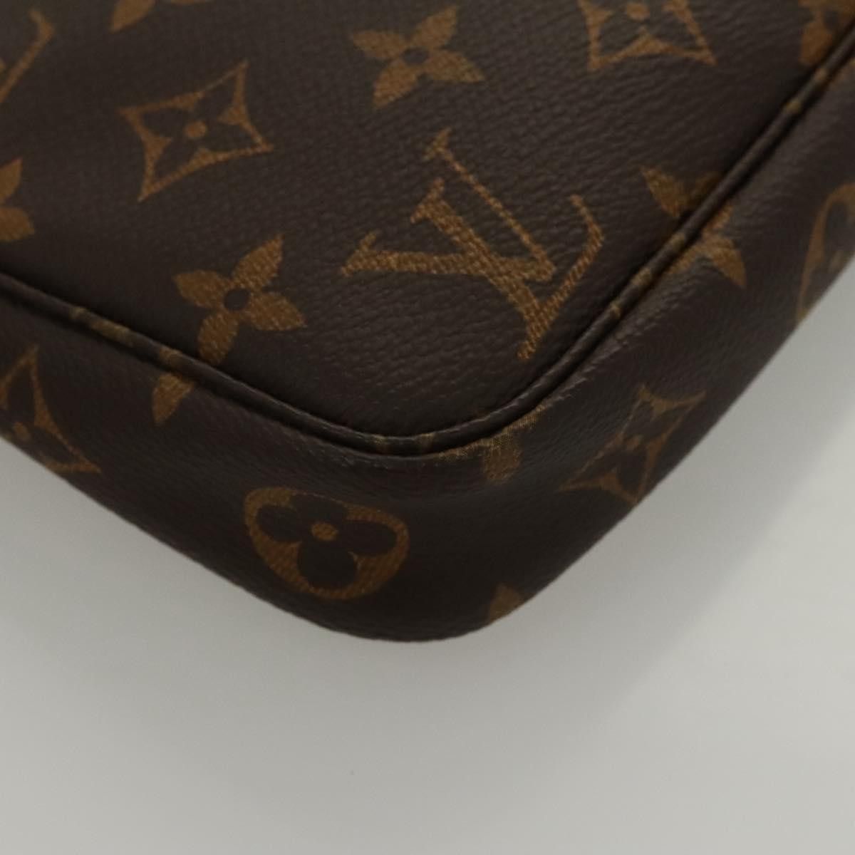 Louis Vuitton Louis Vuitton Pochette Accessoire clutch Size ONE SIZE - 9 Thumbnail