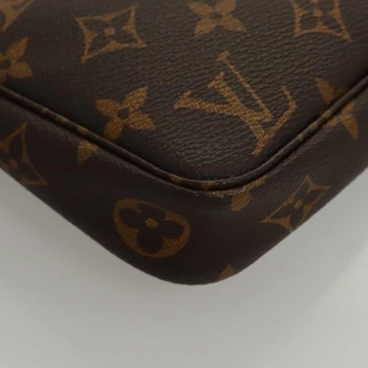Louis Vuitton Louis Vuitton Pochette Accessoire clutch Size ONE SIZE - 7 Thumbnail