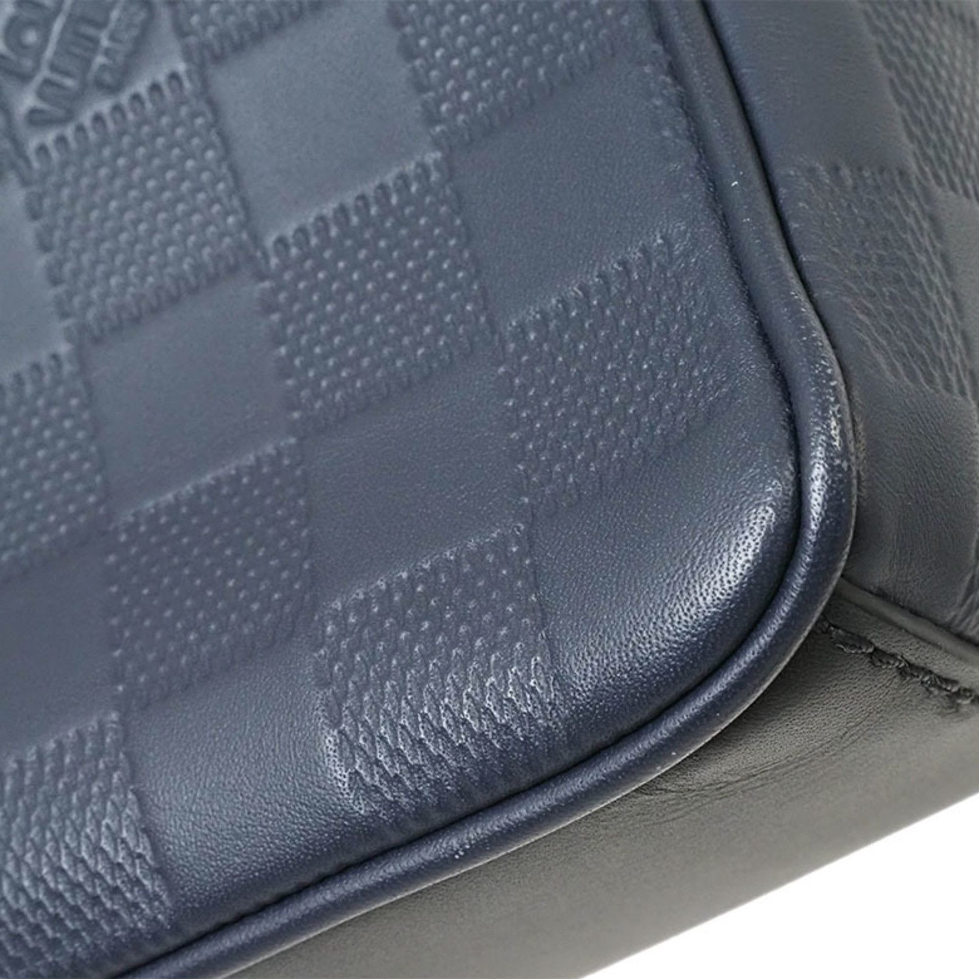 Louis Vuitton Louis Vuitton District shoulder Size ONE SIZE - 5 Thumbnail