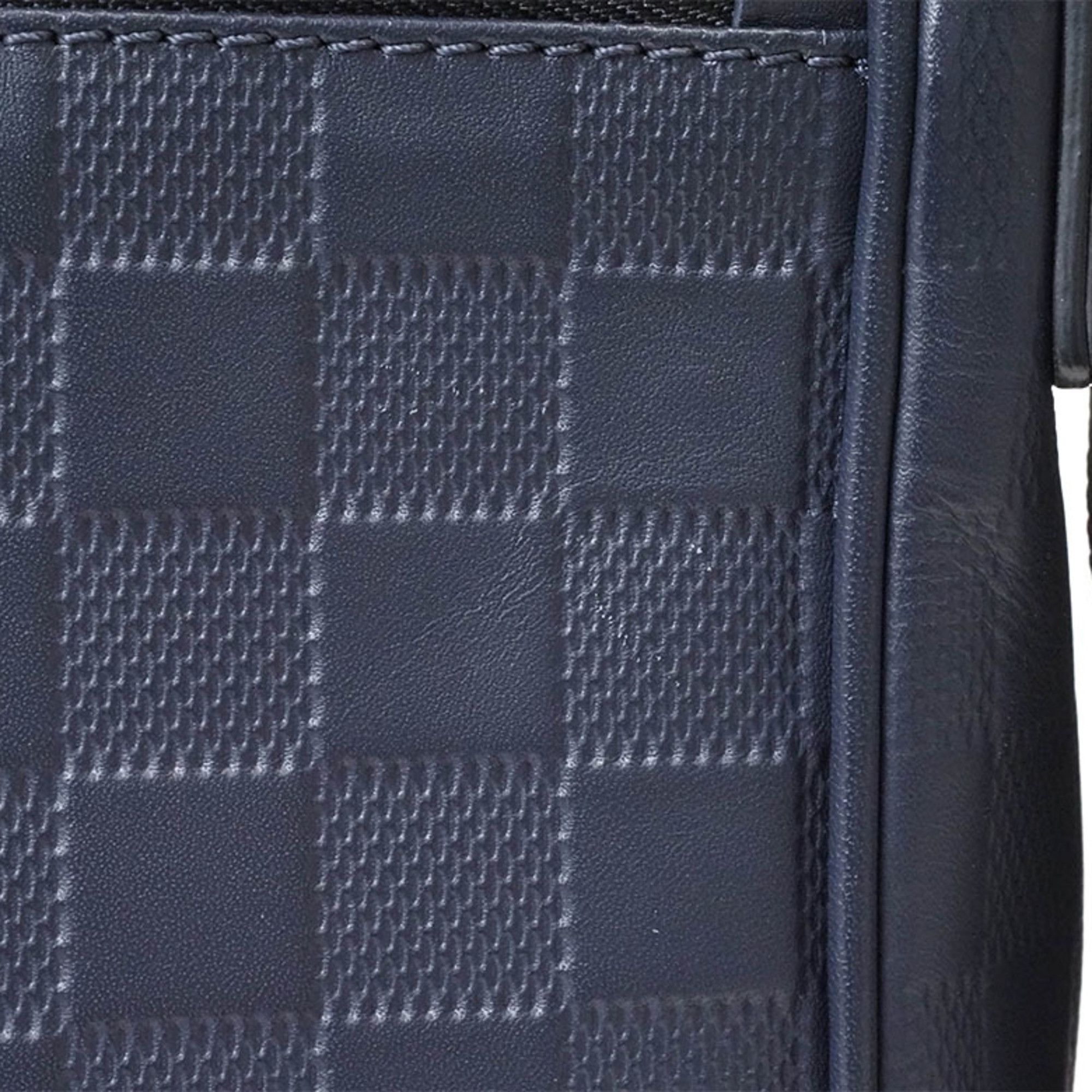 Louis Vuitton Louis Vuitton District shoulder Size ONE SIZE - 10 Thumbnail