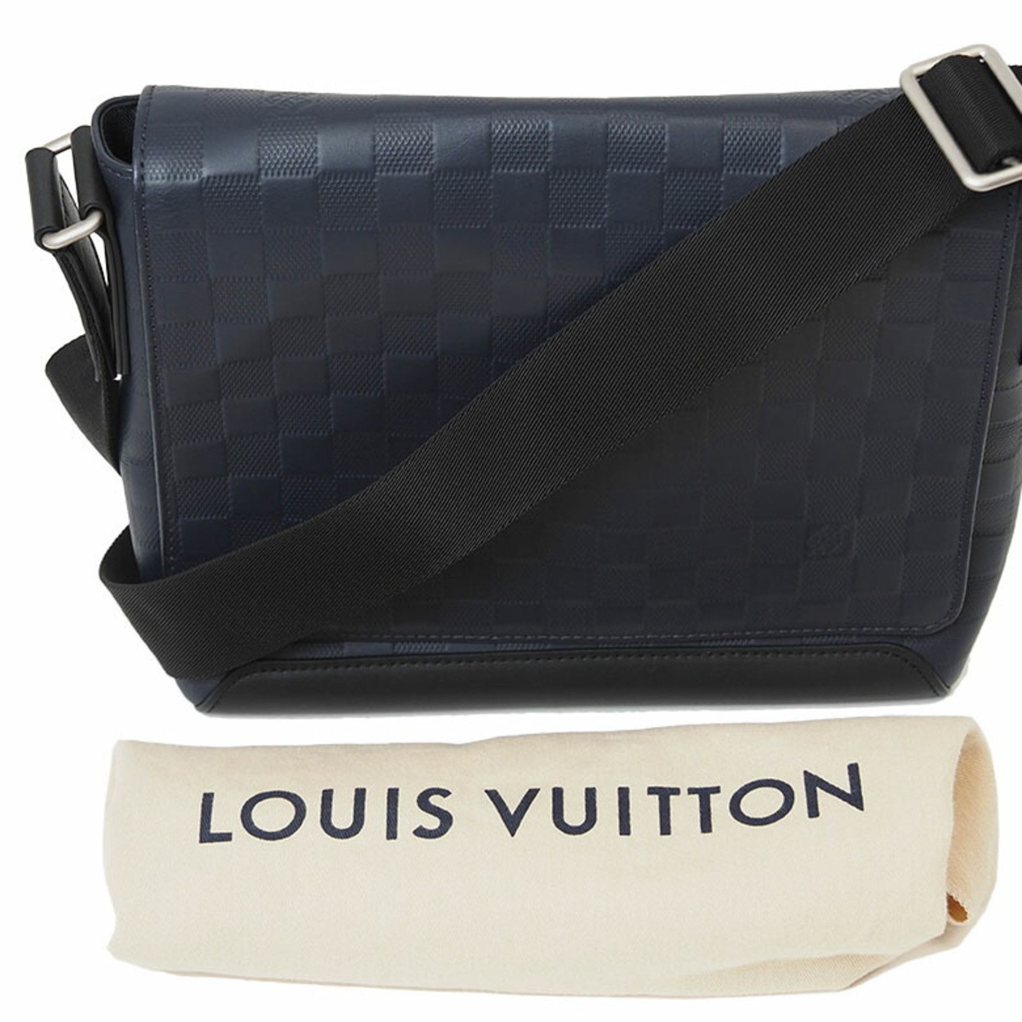 Louis Vuitton Louis Vuitton District shoulder Size ONE SIZE - 12 Thumbnail