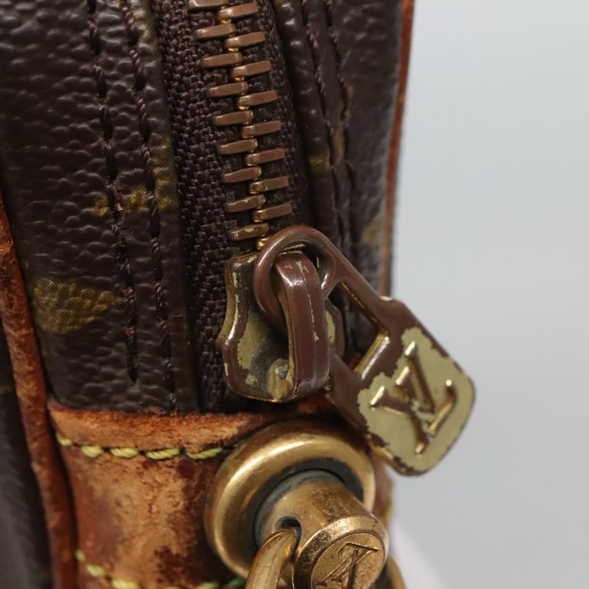 Louis Vuitton Louis Vuitton Marly Dragonne clutch Size ONE SIZE - 11 Thumbnail