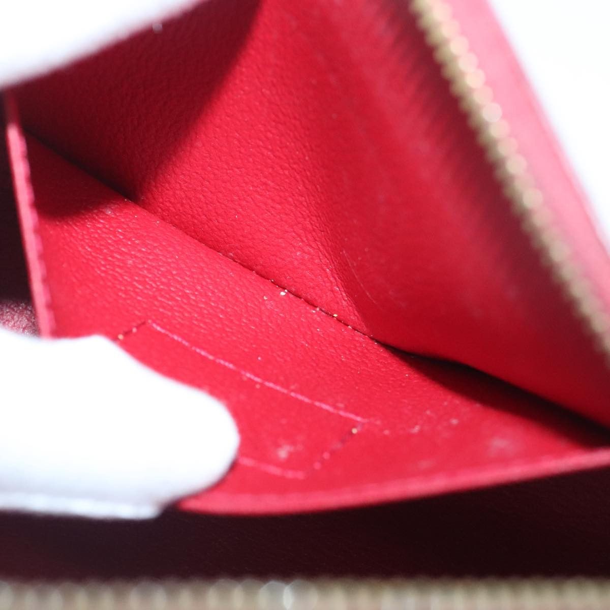 Louis Vuitton Louis Vuitton Cosmetic Pouch clutch Size ONE SIZE - 18 Thumbnail