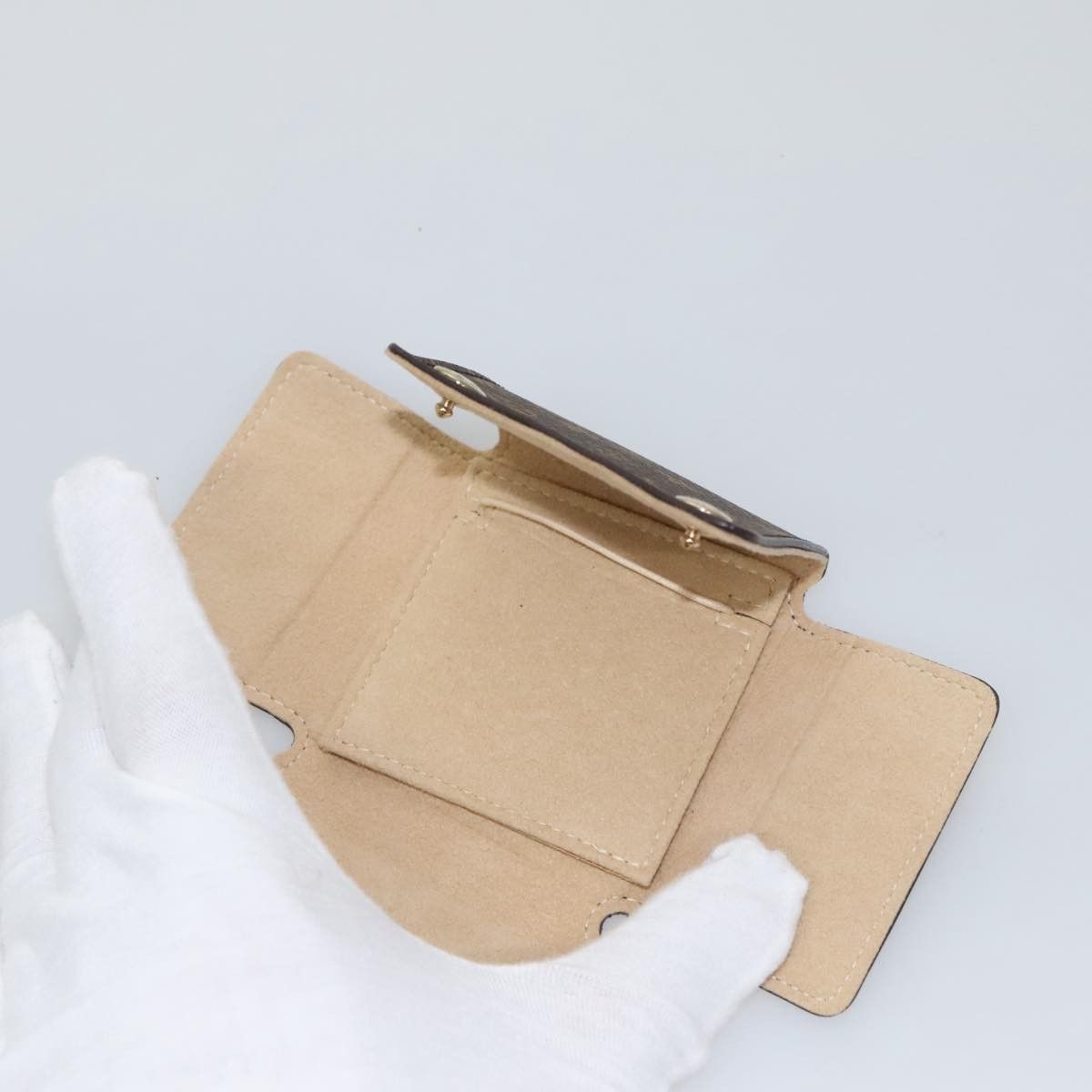 Louis Vuitton Louis Vuitton Jewelry case wallet Size ONE SIZE - 19 Thumbnail