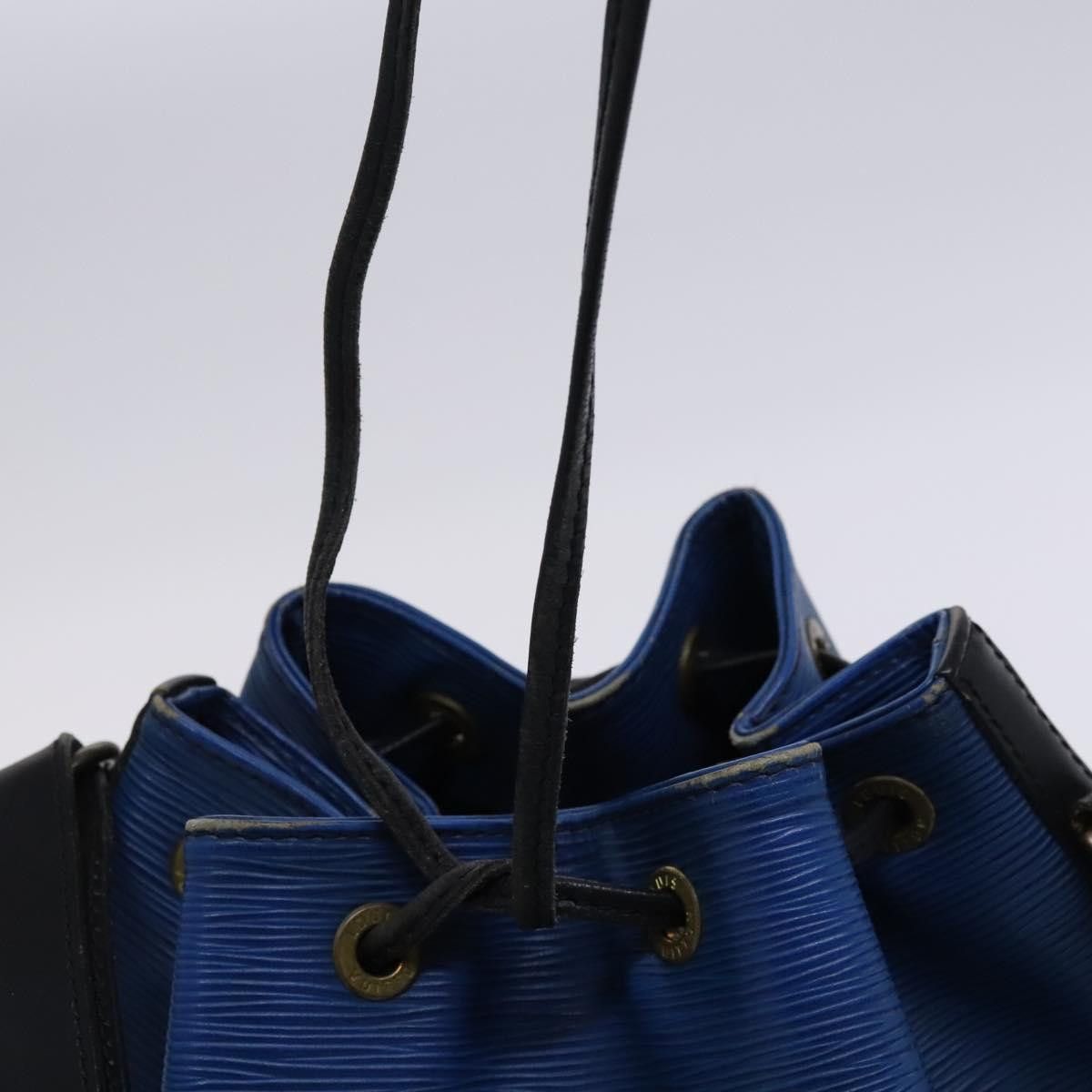 Louis Vuitton Louis Vuitton Petit Noé shoulder Size ONE SIZE - 12 Thumbnail