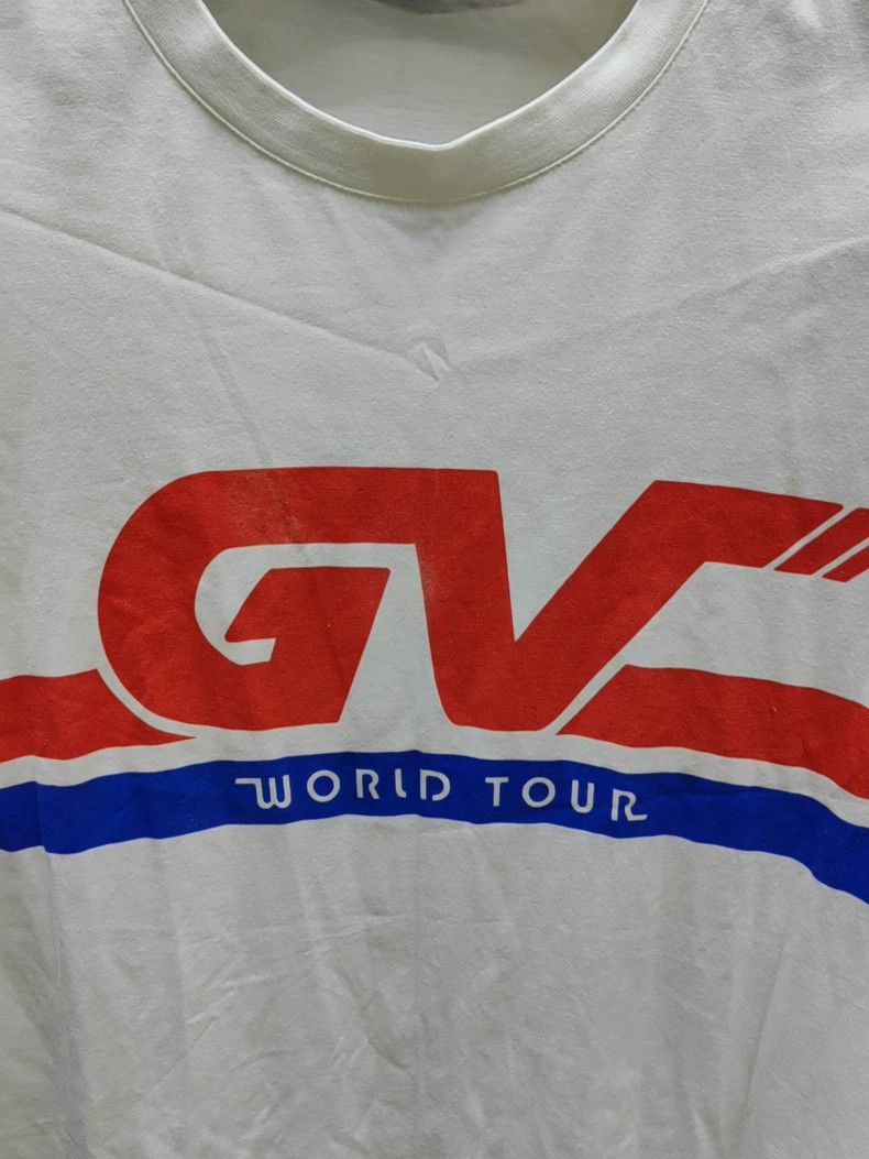 Givenchy Givenchy GV World Tour Short Sleeve Size US S / EU 44-46 / 1 - 2 Thumbnail