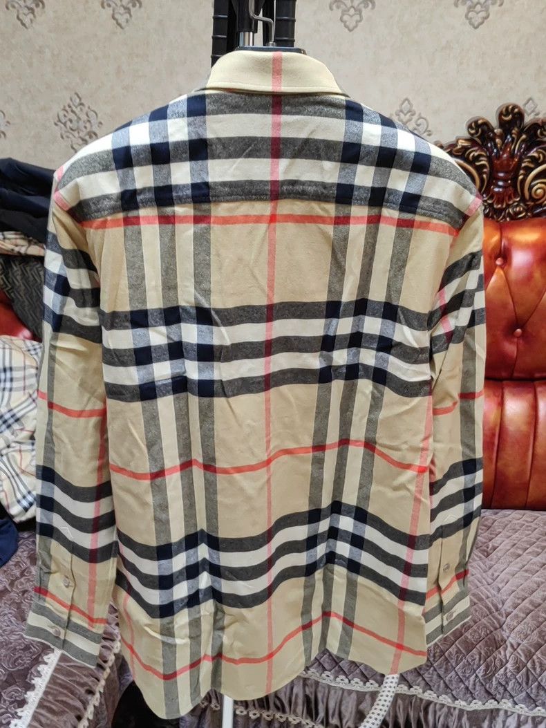 Burberry Burberry Classic Plaid Long Sleeve Shirt Size US S / EU 44-46 / 1 - 2 Thumbnail