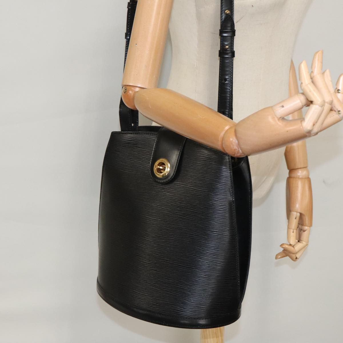 Louis Vuitton Louis Vuitton Cluny shoulder Size ONE SIZE - 15 Thumbnail