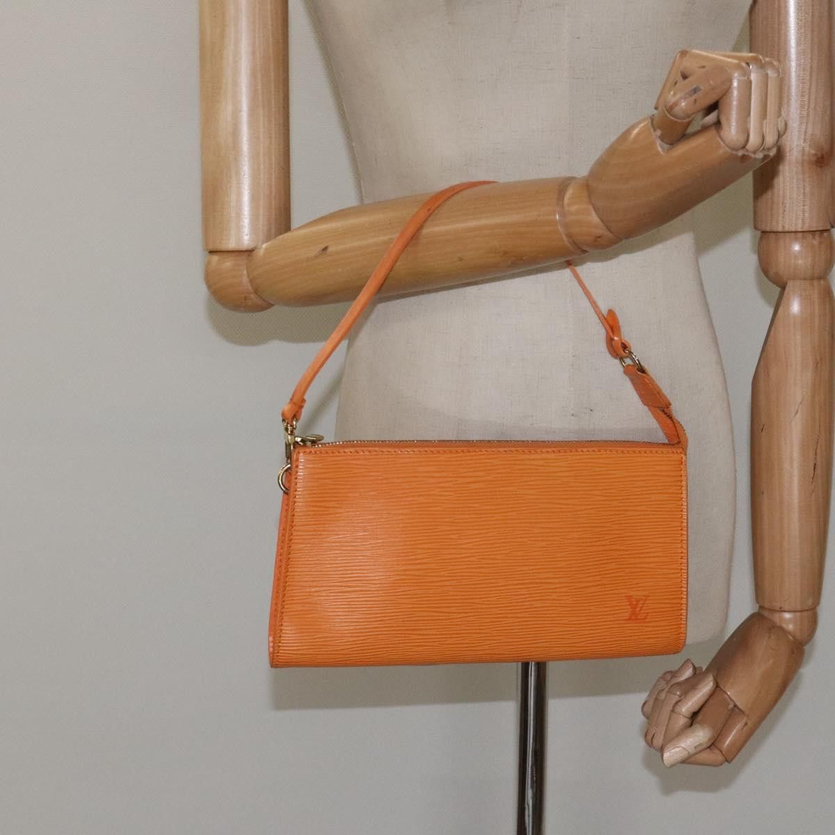 Louis Vuitton Louis Vuitton Pochette Accessoire clutch Size ONE SIZE - 15 Thumbnail