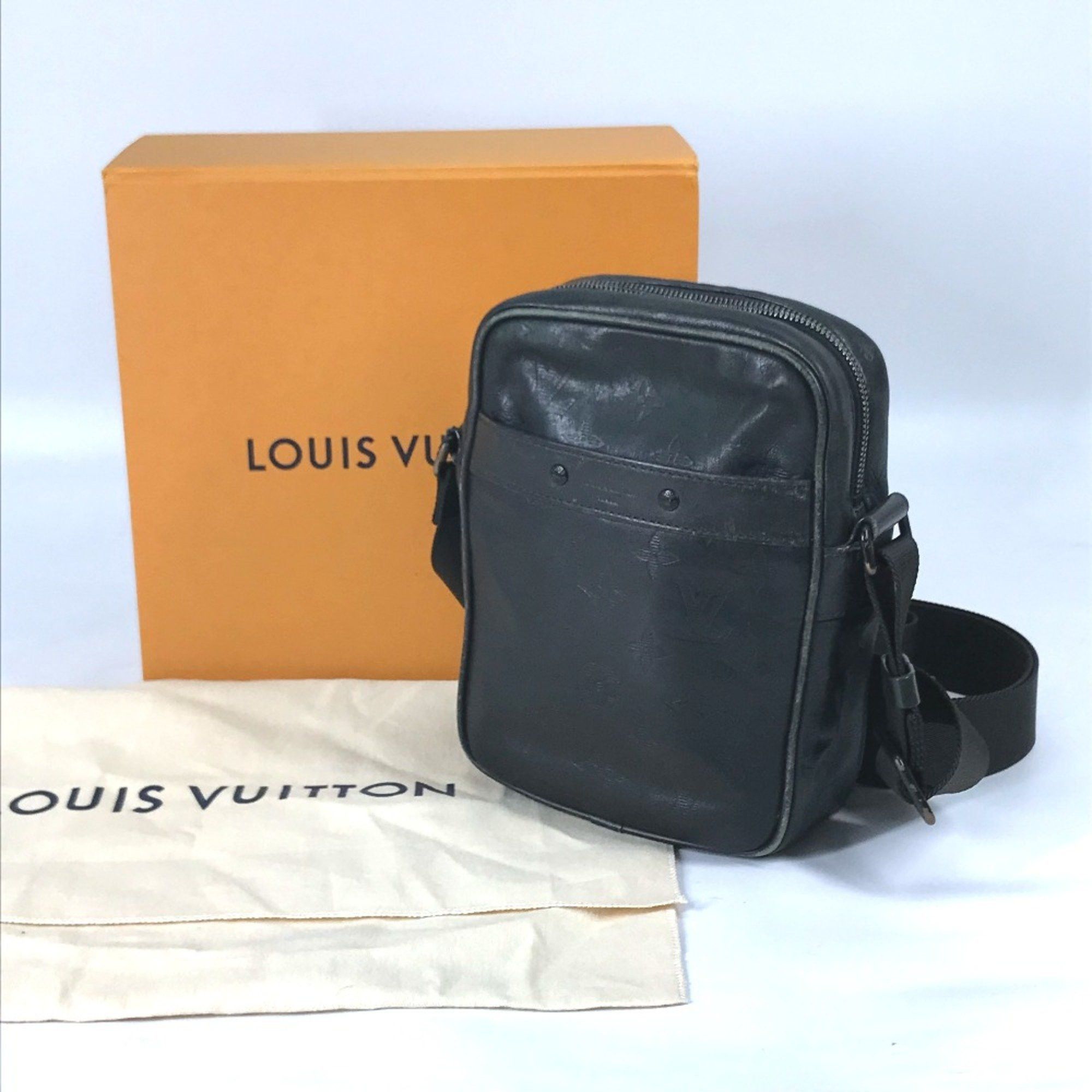 Louis Vuitton Louis Vuitton Danube shoulder Size ONE SIZE - 16 Thumbnail
