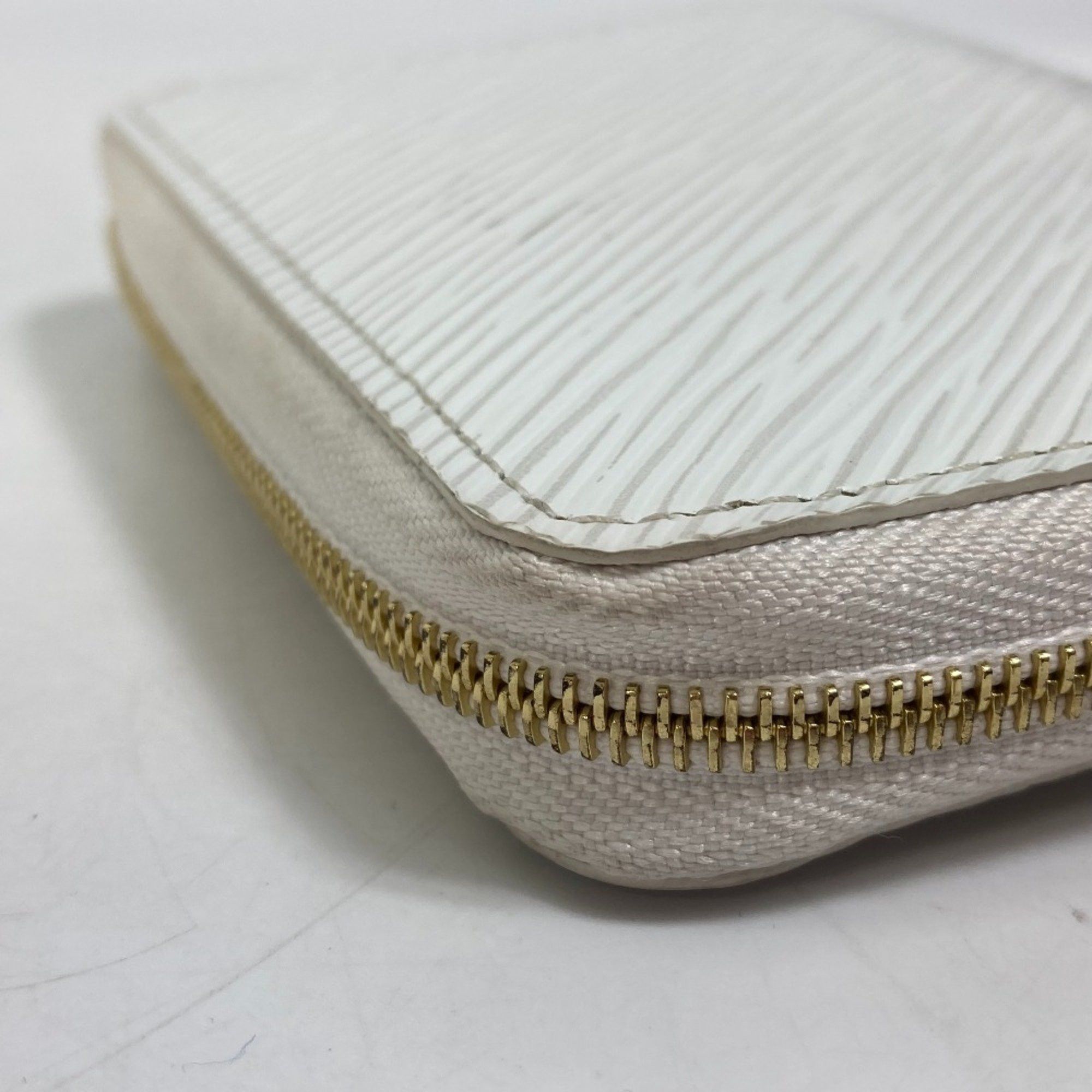 Louis Vuitton Louis Vuitton Love Lock Zippy Coin Purse wallet Size ONE SIZE - 5 Thumbnail