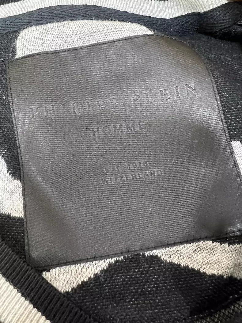 Philipp Plein Philipp Plein skull V-neck knit top Size US M / EU 48-50 / 2 - 5 Thumbnail
