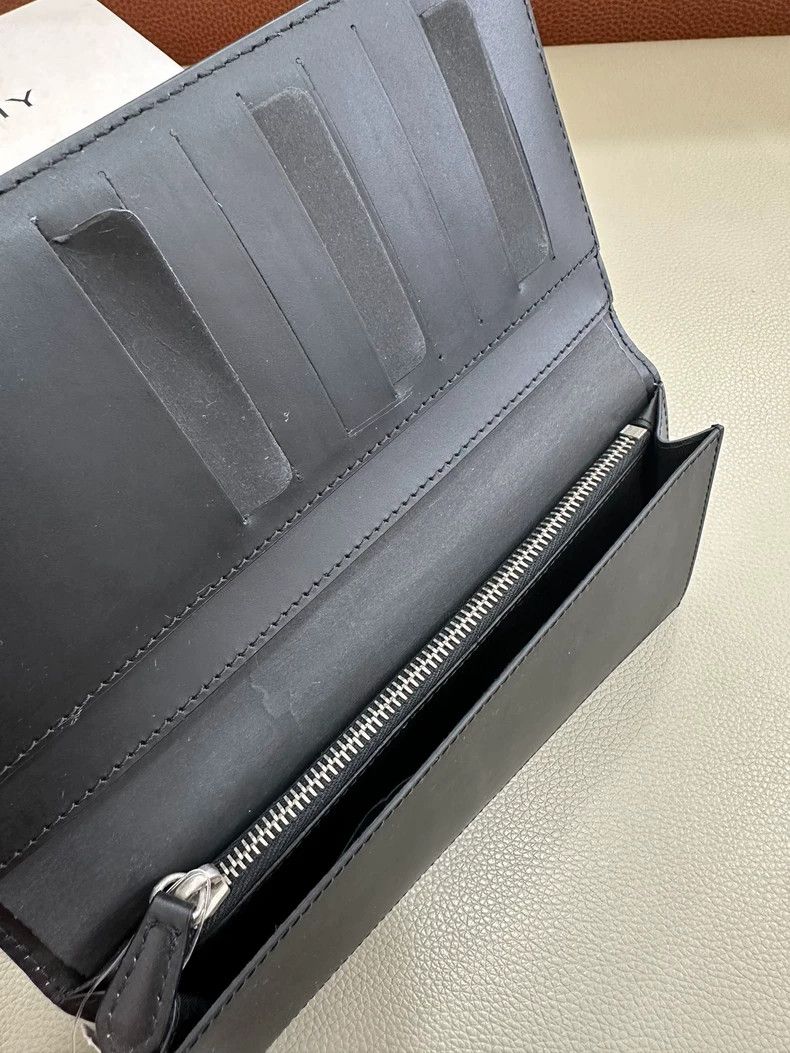 Givenchy givenchy dog long wallet Size ONE SIZE - 4 Thumbnail