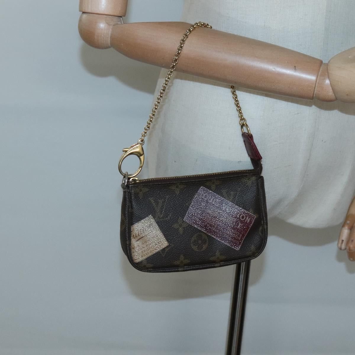 Louis Vuitton Louis Vuitton Mini Pochette Accessoires clutch Size ONE SIZE - 16 Thumbnail