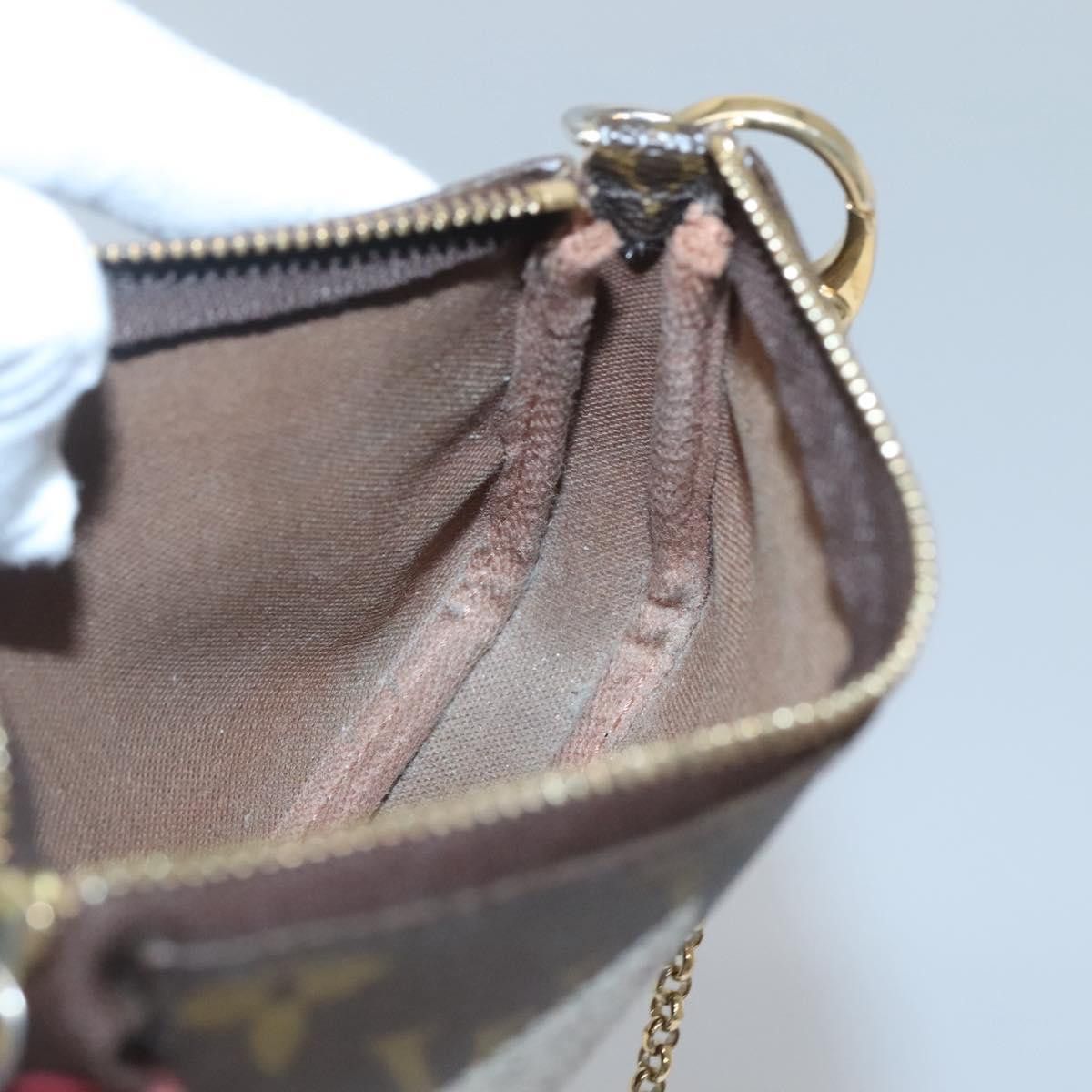 Louis Vuitton Louis Vuitton Mini Pochette Accessoires clutch Size ONE SIZE - 17 Thumbnail