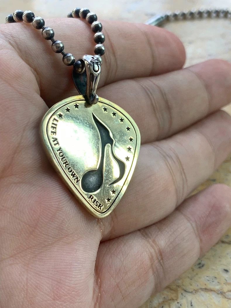 Vintage galcia guitar pick pendant necklace Size ONE SIZE - 6 Thumbnail