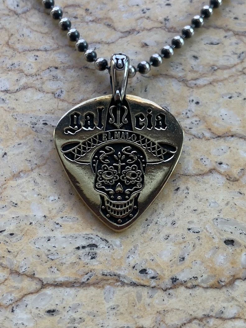 Vintage galcia guitar pick pendant necklace Size ONE SIZE - 2 Thumbnail