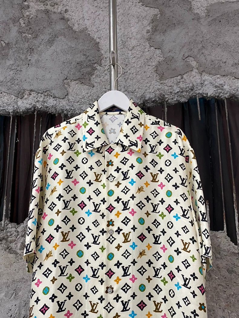 Louis Vuitton louis vuitton silk short sleeve shirt Size US S / EU 44-46 / 1 - 3 Thumbnail