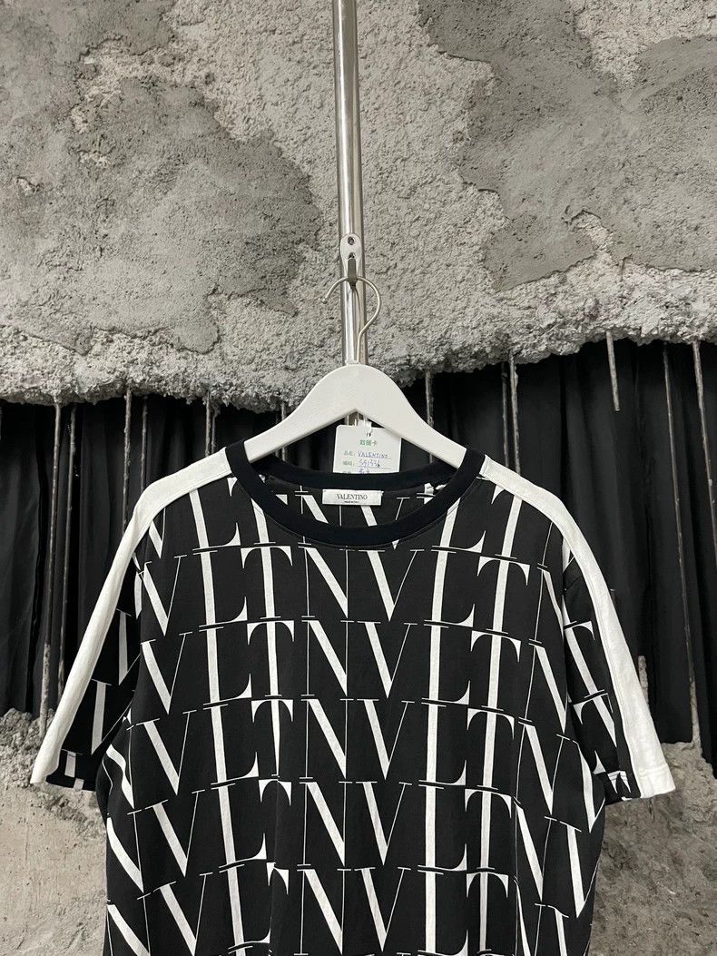 Valentino valentino logo short sleeve t-shirt Size US S / EU 44-46 / 1 - 3 Thumbnail