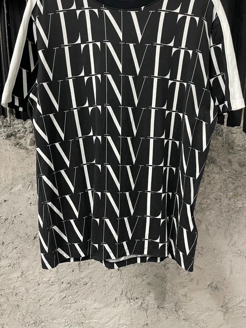 Valentino valentino logo short sleeve t-shirt Size US S / EU 44-46 / 1 - 4 Thumbnail