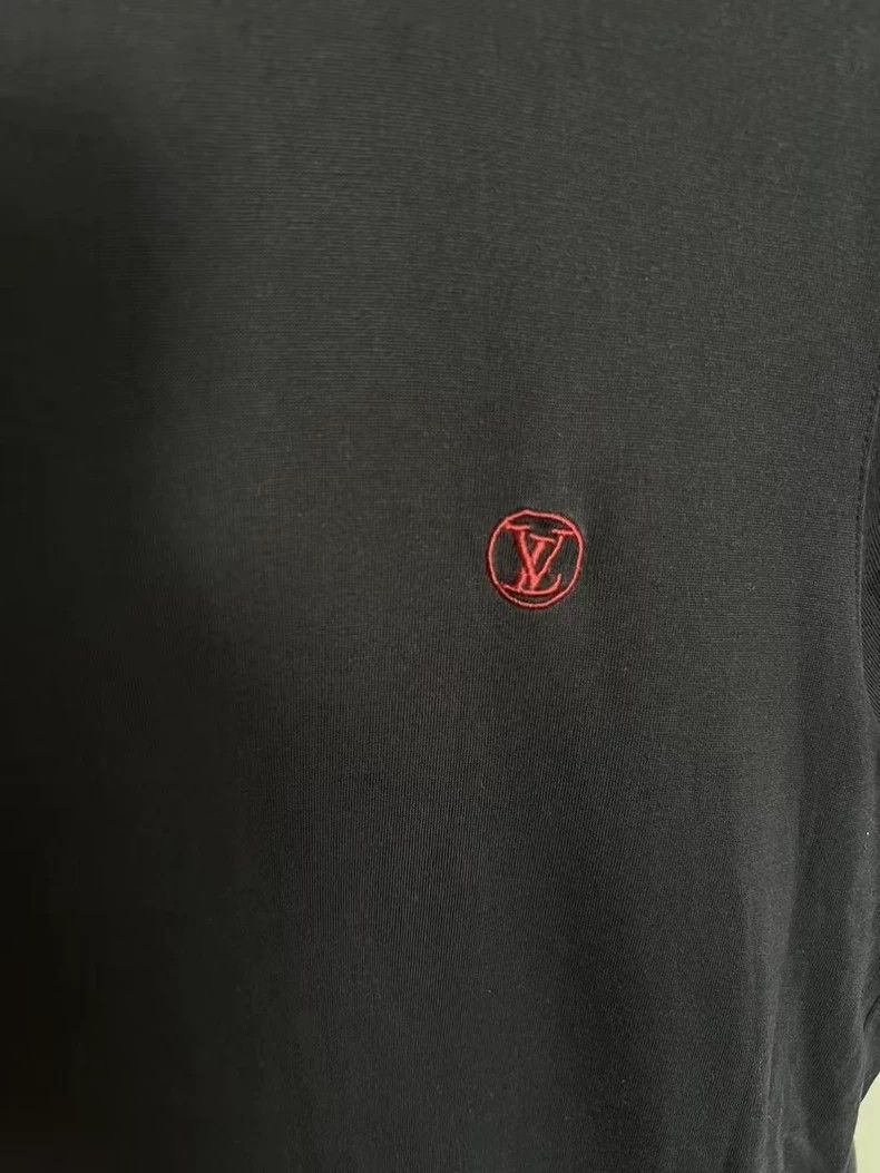 Louis Vuitton Louis Vuitton black short sleeve shirt Size US M / EU 48-50 / 2 - 2 Thumbnail