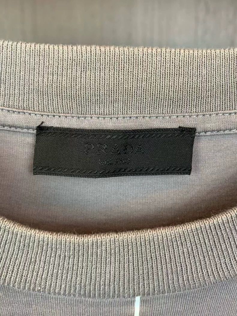 Prada Prada short sleeve shirt with graphic Size US XS / EU 42 / 0 - 4 Thumbnail