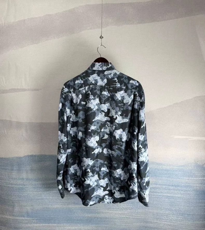 Louis Vuitton Louis Vuitton Blue Camo Silk Shirt Size US M / EU 48-50 / 2 - 3 Thumbnail