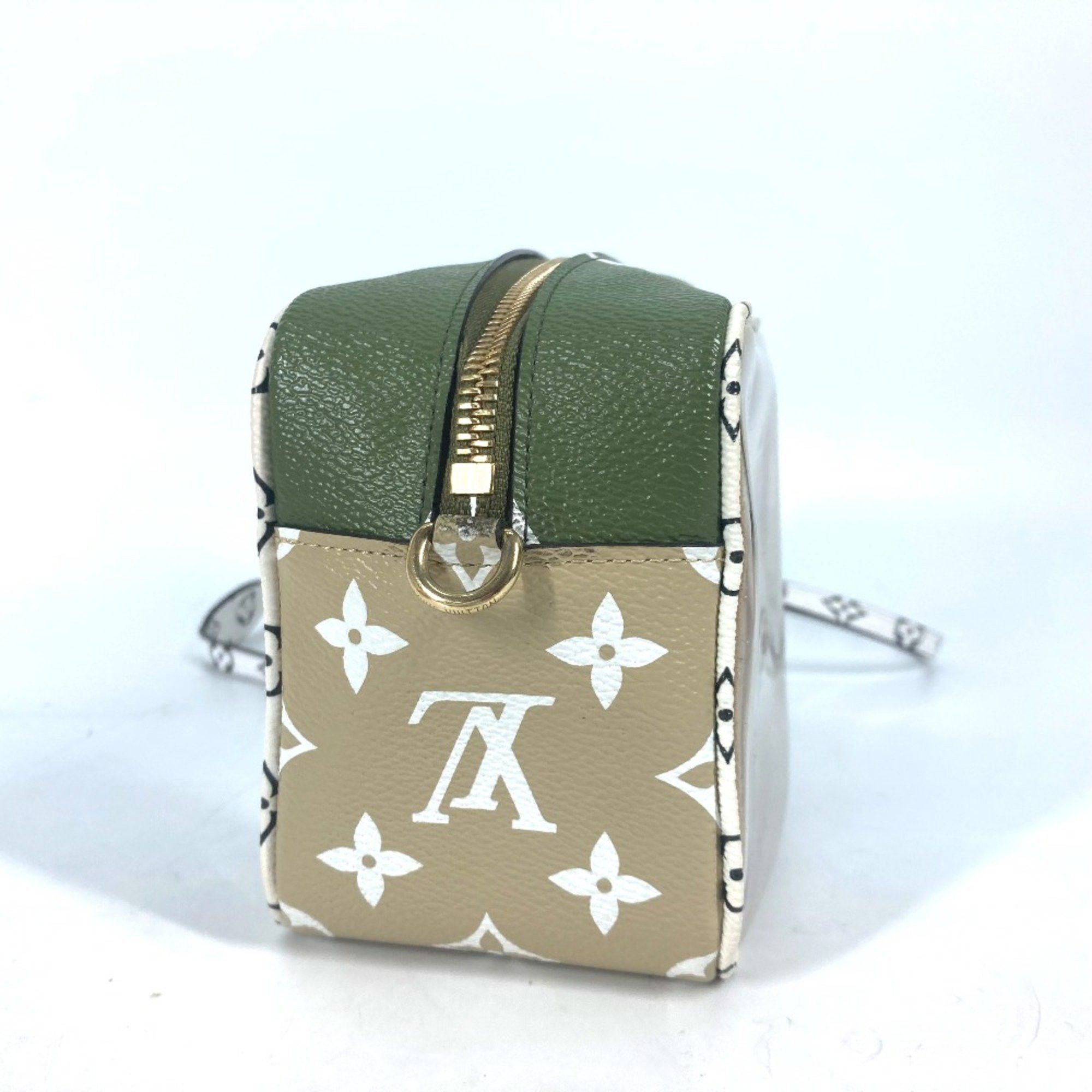 Louis Vuitton Louis Vuitton Beach Pouch shoulder Size ONE SIZE - 3 Thumbnail