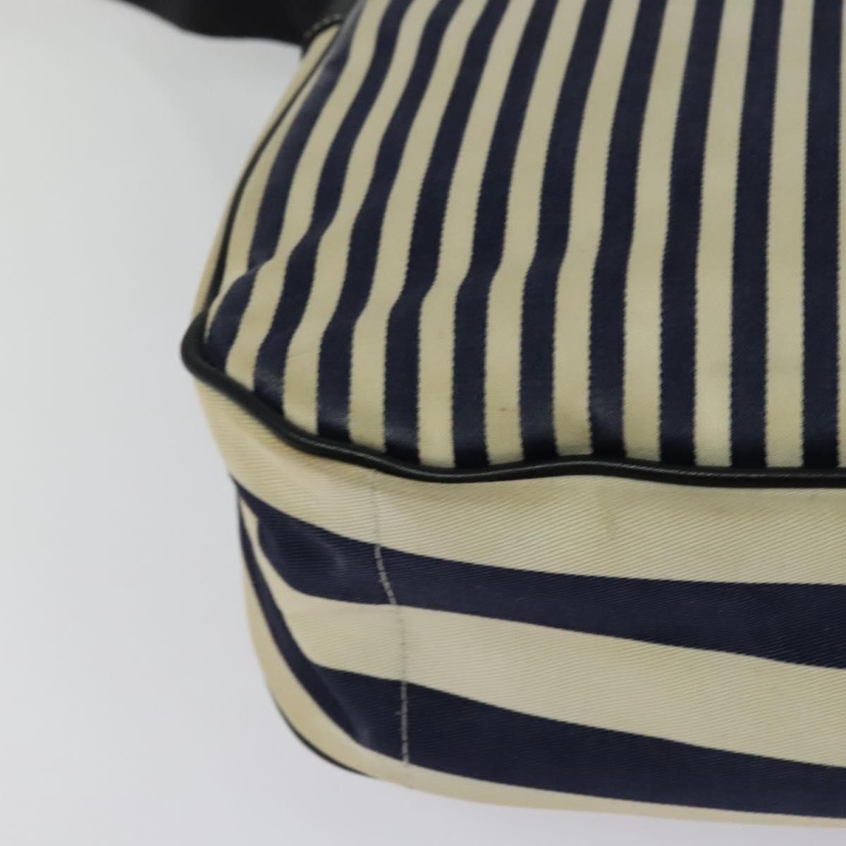 Burberry Burberry Black Label shoulder Size ONE SIZE - 8 Thumbnail