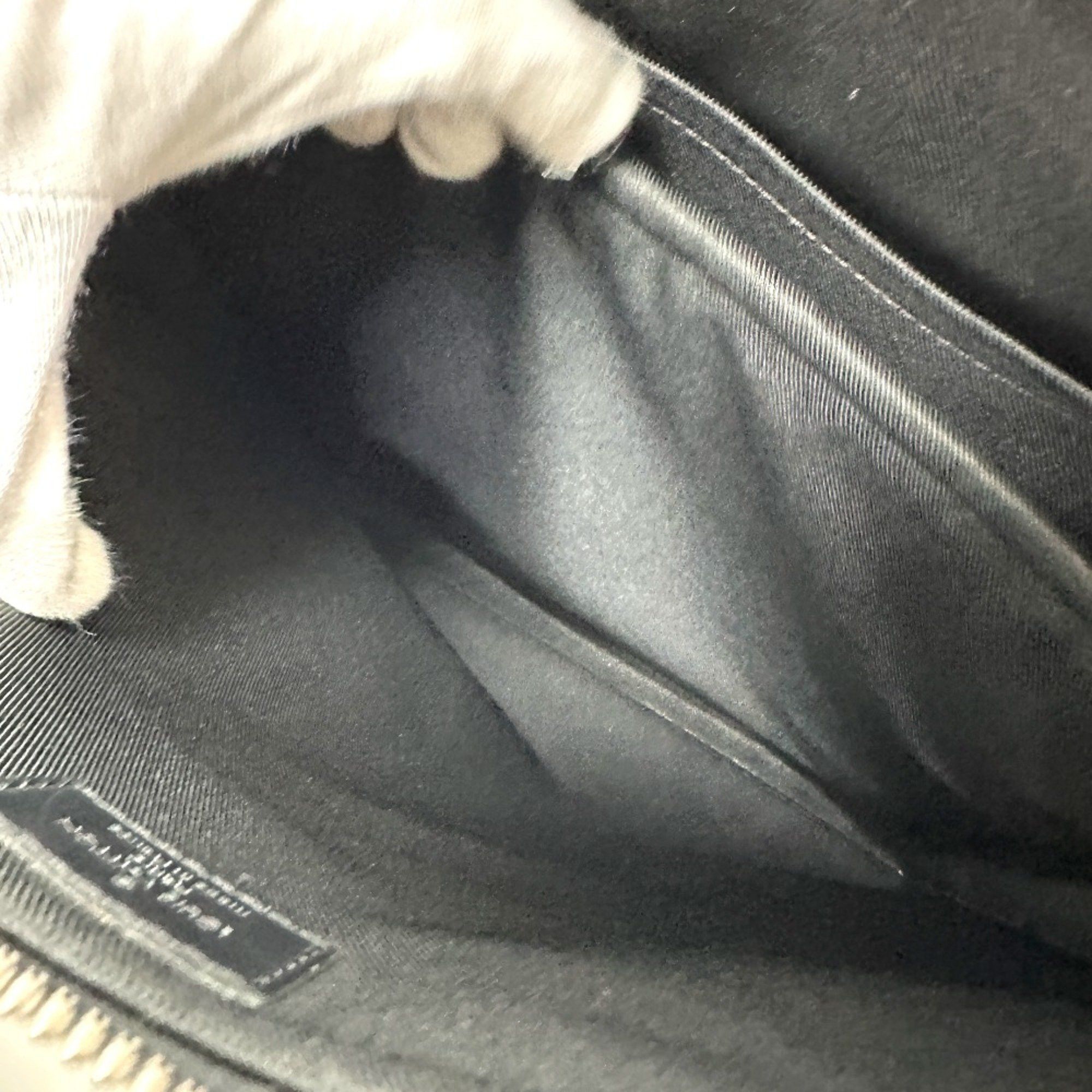 Louis Vuitton Louis Vuitton Tadao tote Size ONE SIZE - 14 Thumbnail