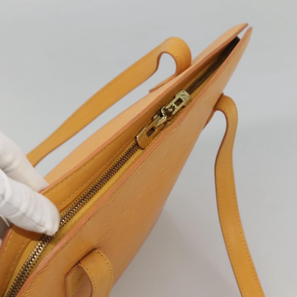 Louis Vuitton Louis Vuitton Lussac shoulder Size ONE SIZE - 22 Thumbnail