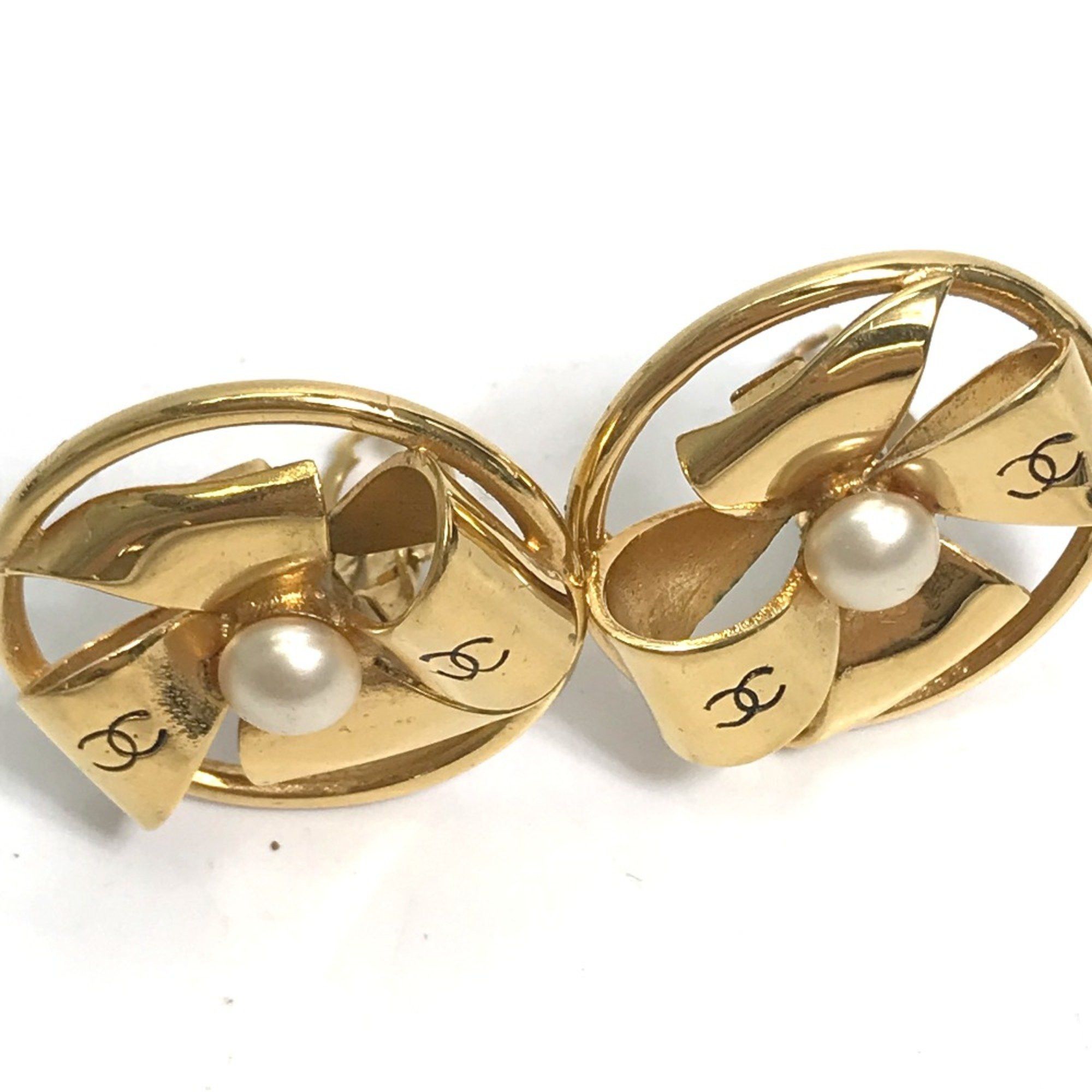 Chanel Chanel Vintage Round Clip Earrings earring Size ONE SIZE - 3 Thumbnail