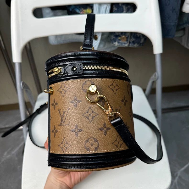 Louis Vuitton Louis Vuitton Cannes Mini Bucket Bag Size ONE SIZE - 4 Thumbnail