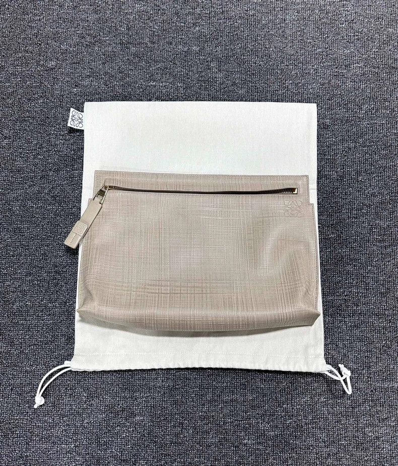 Loewe loewe embossed logo clutch bag Size ONE SIZE - 3 Thumbnail