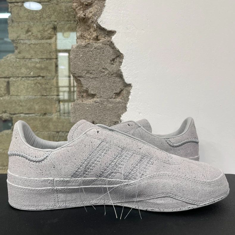 Y-3 adidas y3 gray slip on sneakers Size US 9 / EU 42 - 4 Thumbnail